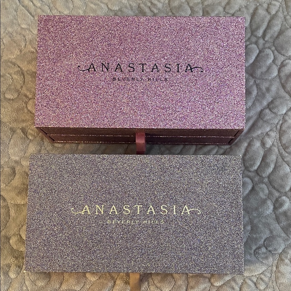 Anastasia Beverly Hills Glitter Makeup Storage Boxes - Picture 8 of 10